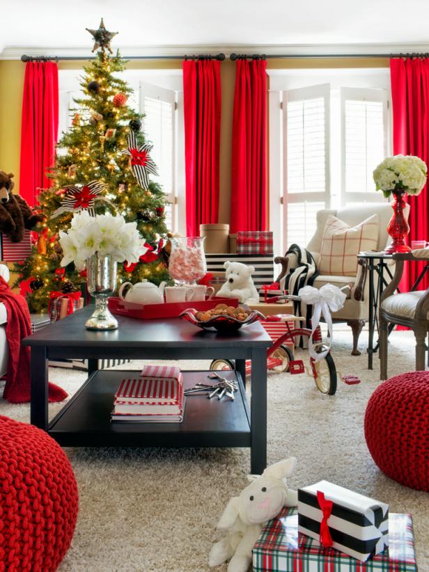 Decorate Your Christmas Tree Like a Pro