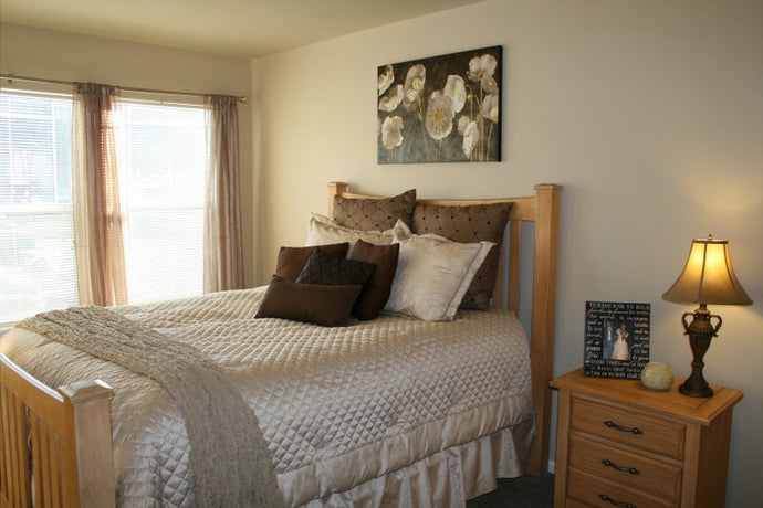 Staging vs. Decorating
